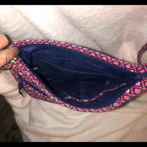 Vera Bradley crossbody - Picture 4 of 5